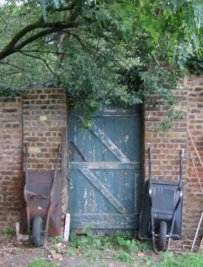 Barrows by gate